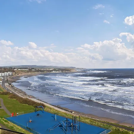 Sea Front Hideaway * Scarborough