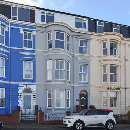 Sea Front Hideaway Apartment